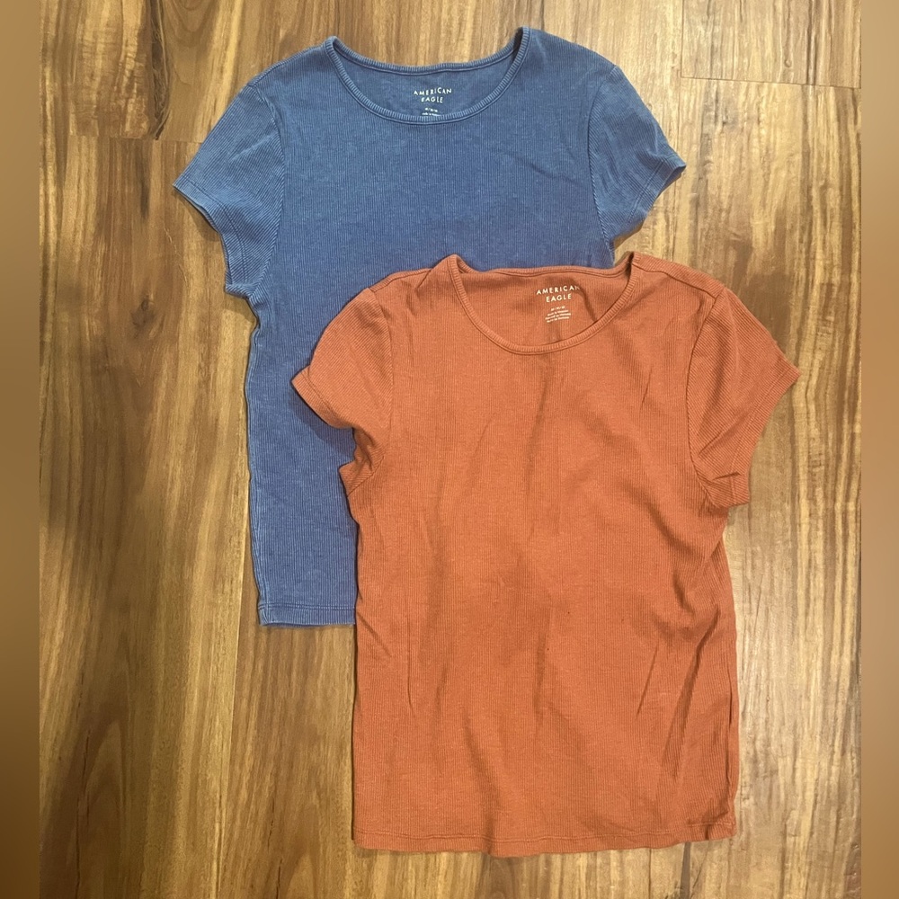 American Eagle crew neck ribbed baby tees, EXCELLENT condition; size medium